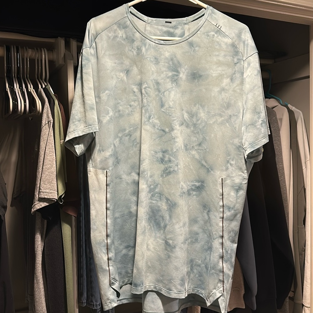 COPY - Lululemon shirt